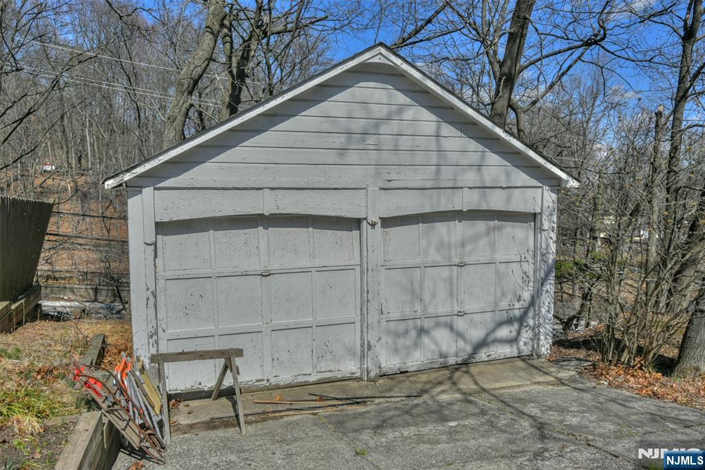 106 W Avenue