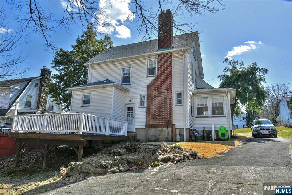 106 W Avenue