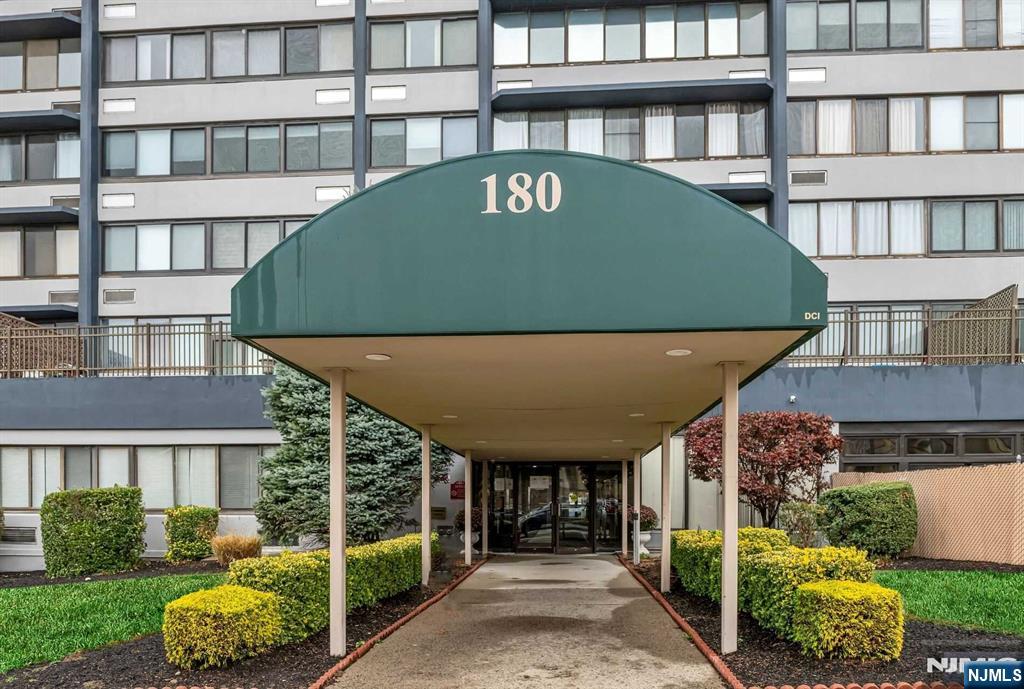 170-202 Lafayette Ave Avenue 101
