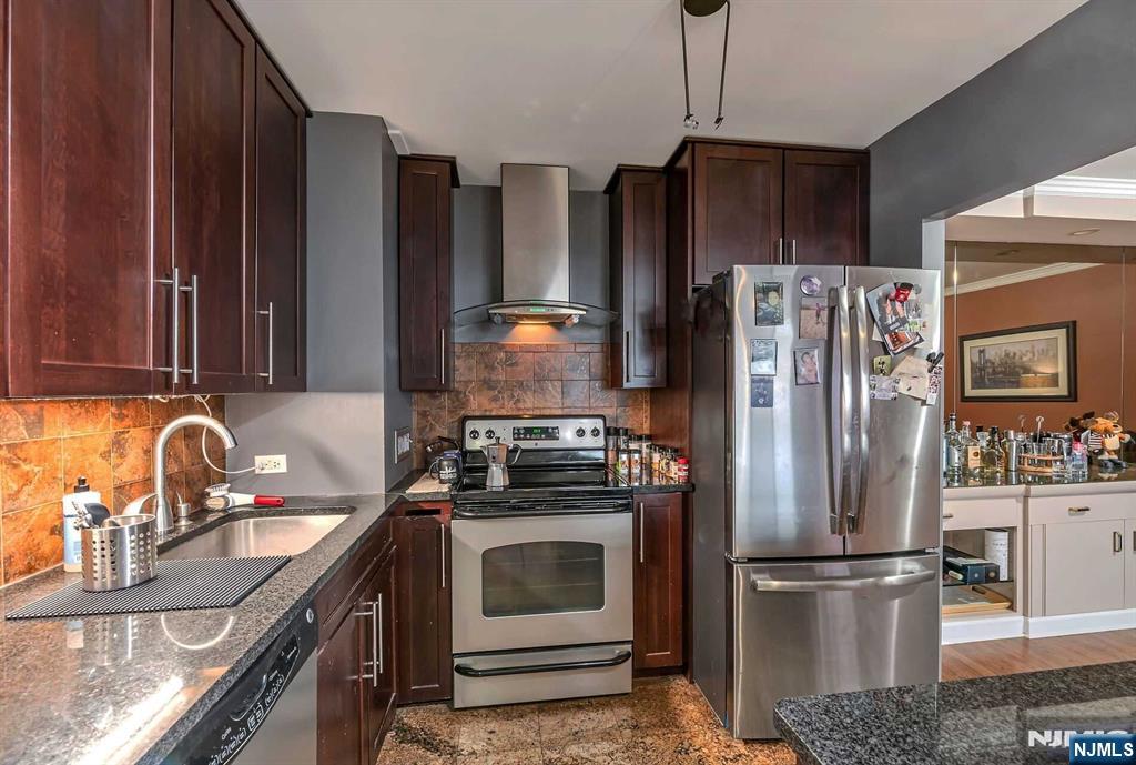 170-202 Lafayette Ave Avenue 101