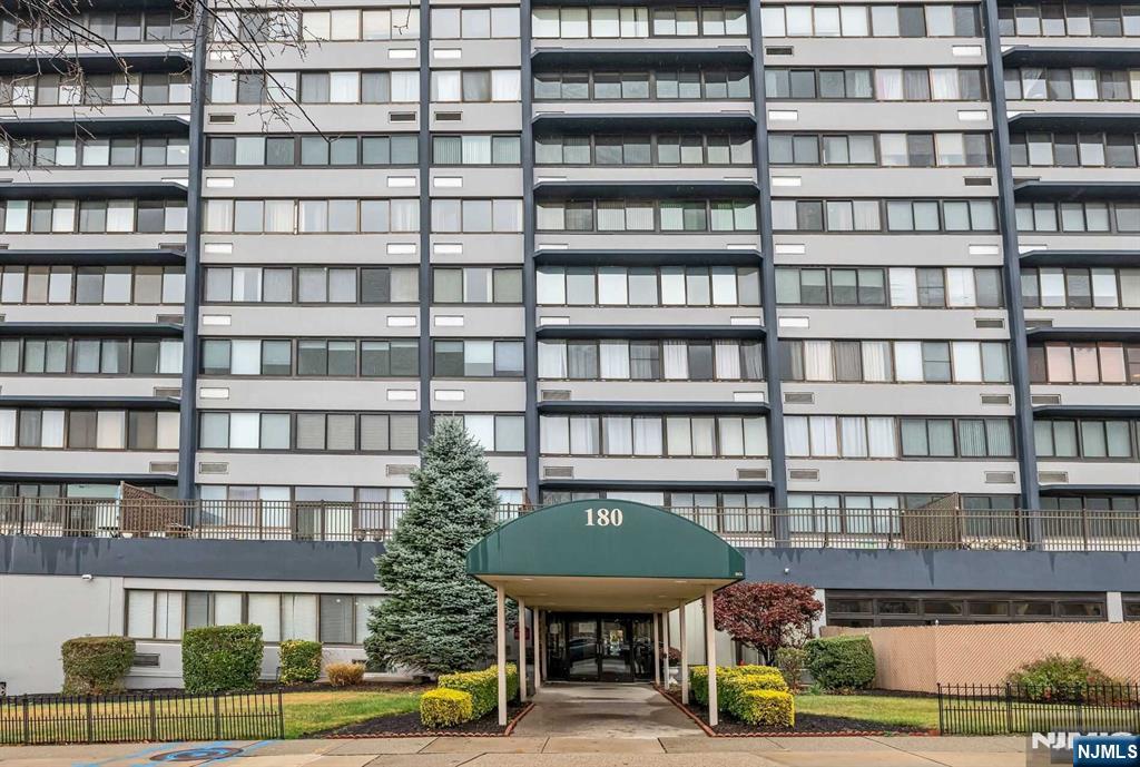 170-202 Lafayette Ave Avenue 101