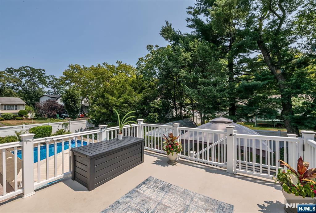 440 Yuhas Drive