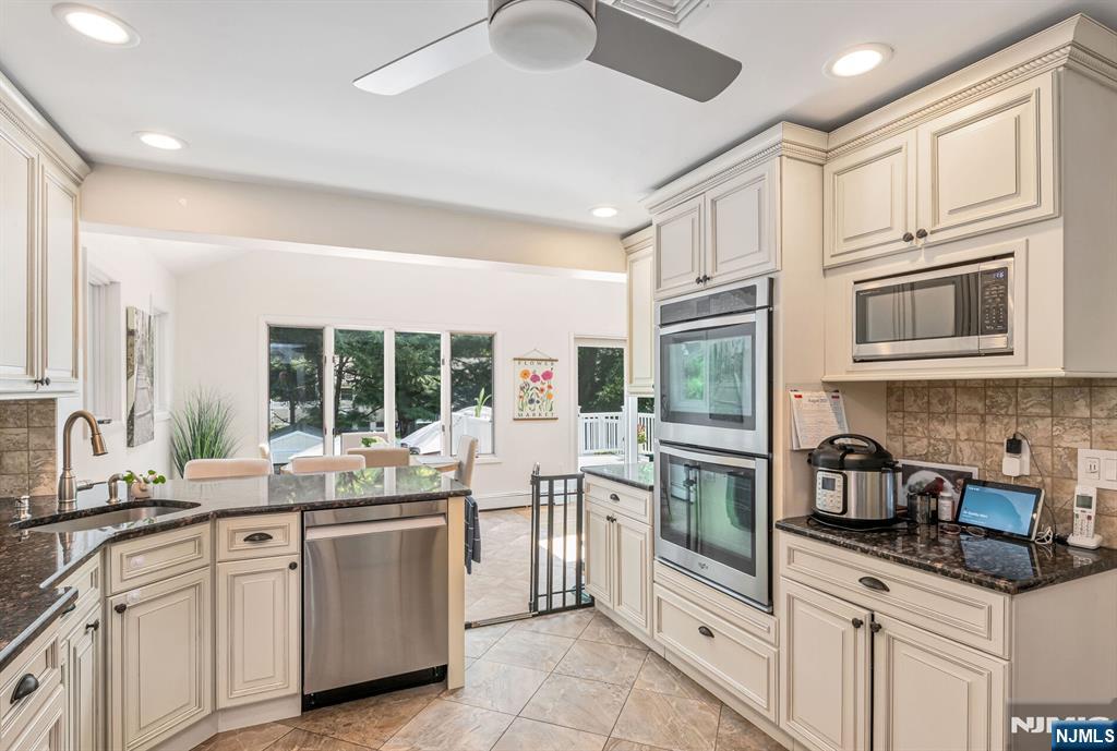 440 Yuhas Drive