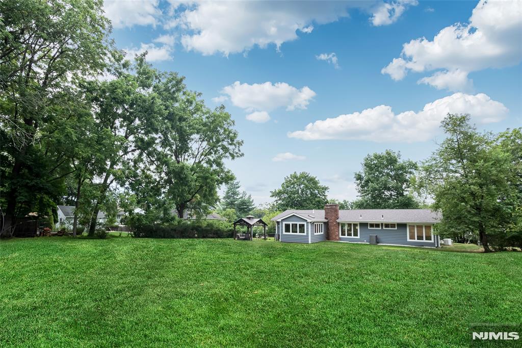 137 Elmwood Place