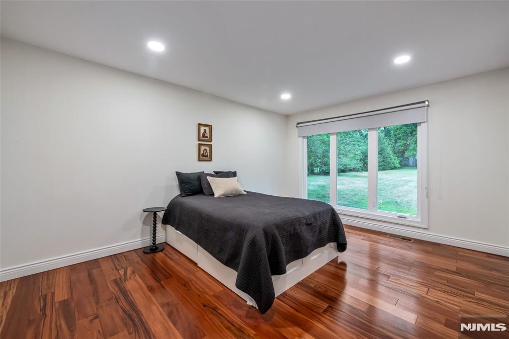 137 Elmwood Place