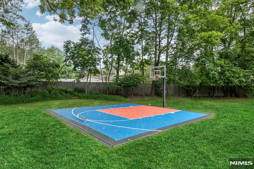 137 Elmwood Place