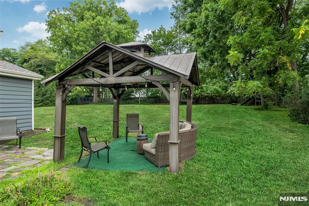 137 Elmwood Place