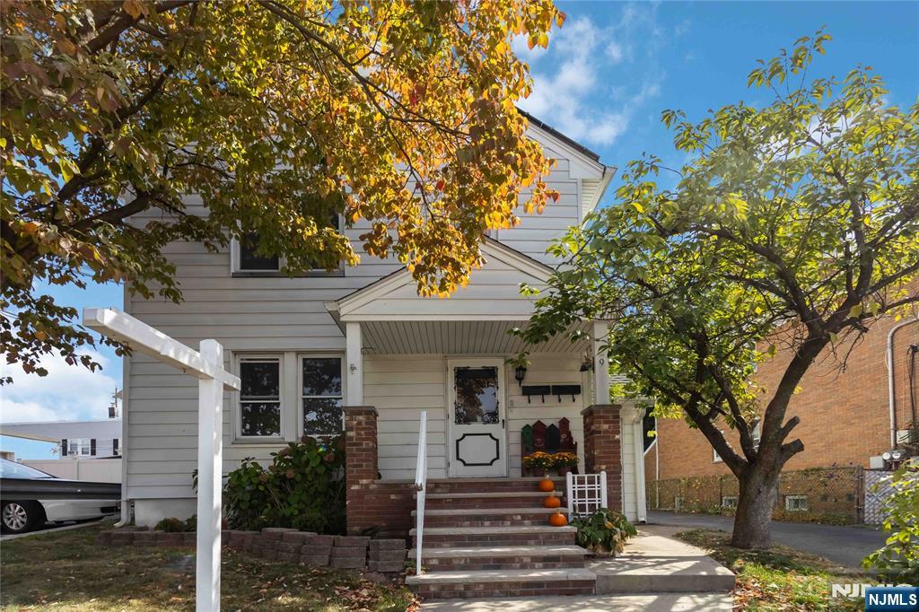 9 Spencer Avenue