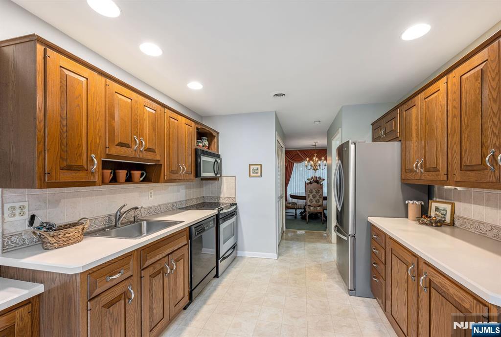 444B Bromley Place B