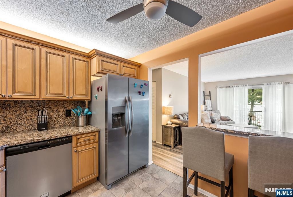 197 Robertson Way 917