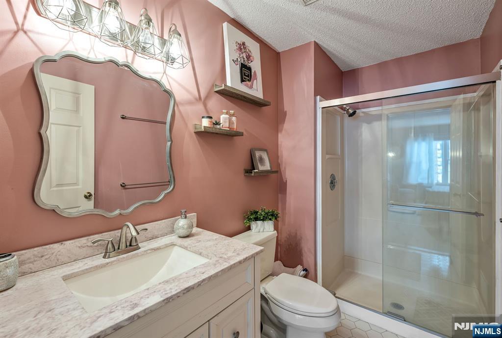 197 Robertson Way 917