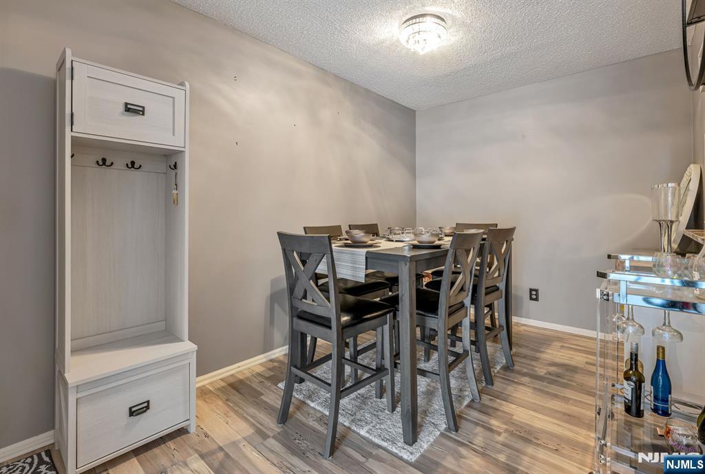 197 Robertson Way 917