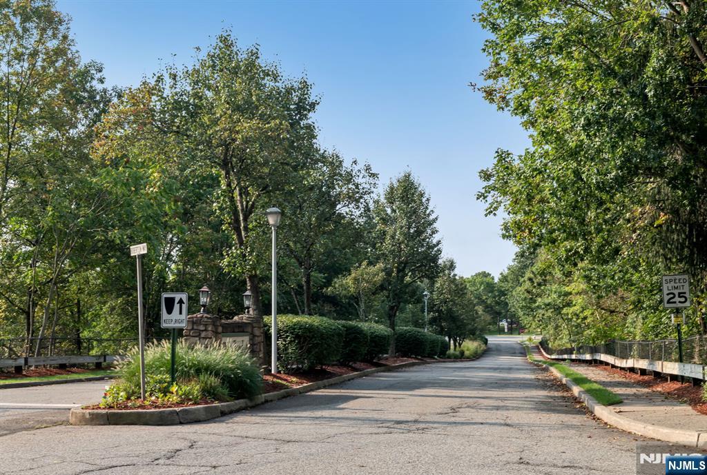 197 Robertson Way 917