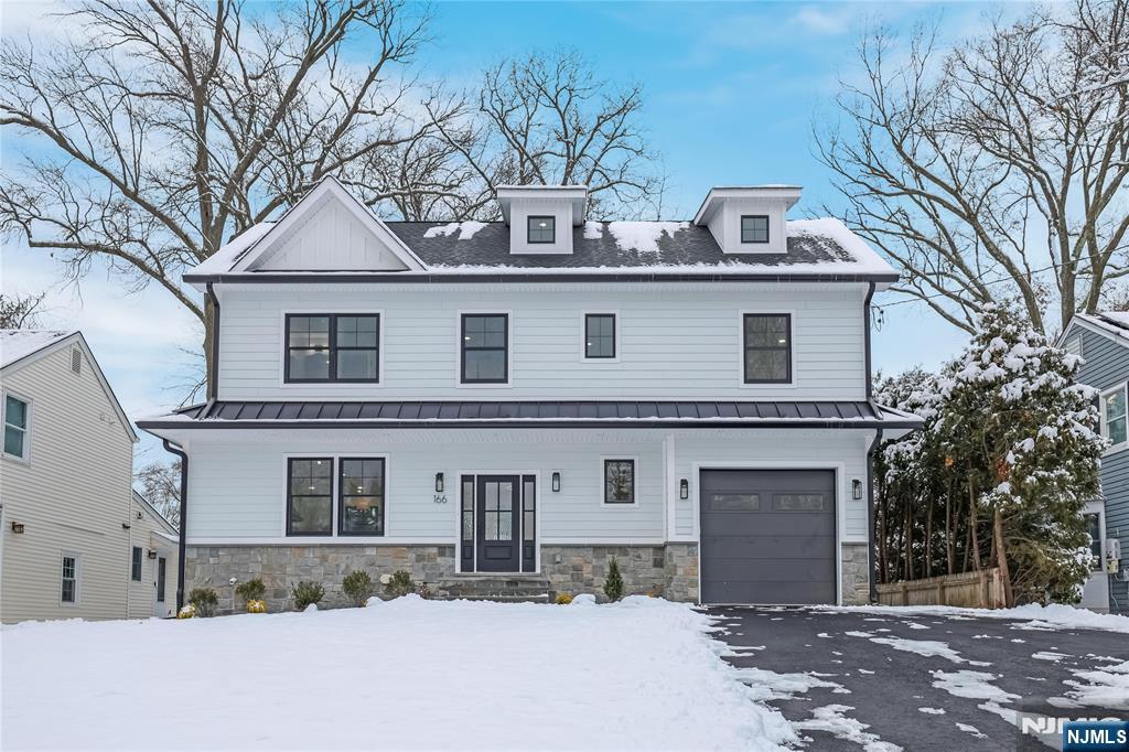 166 Forest Road