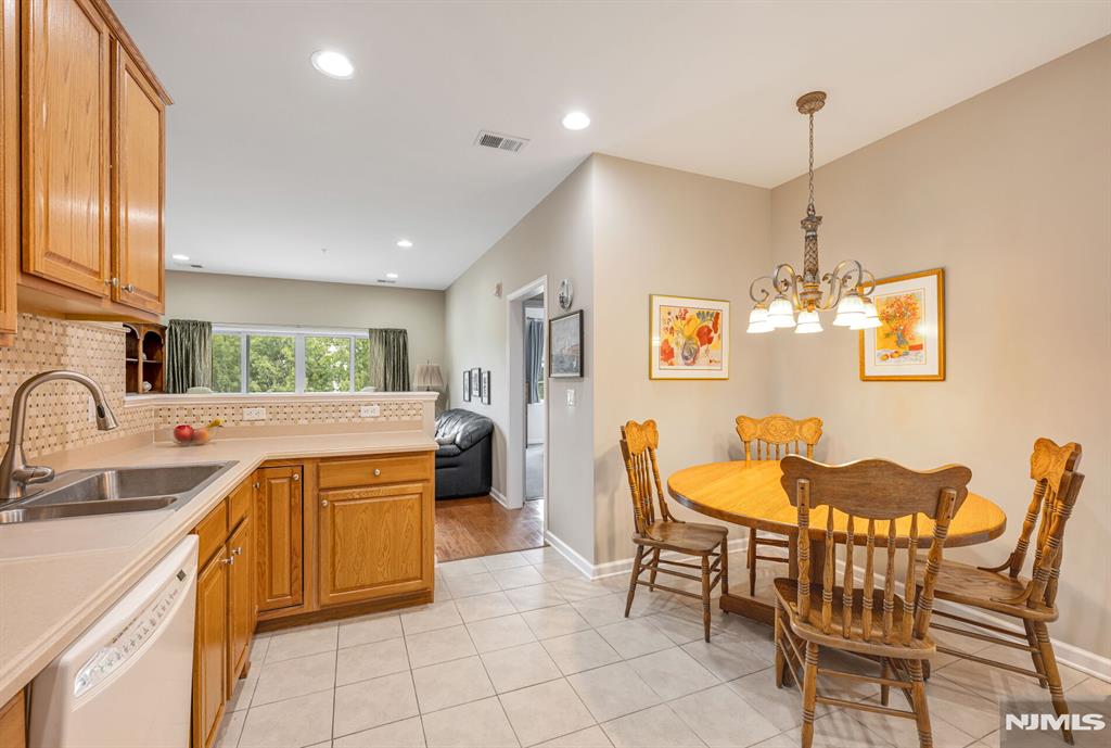5201 Warrens Way