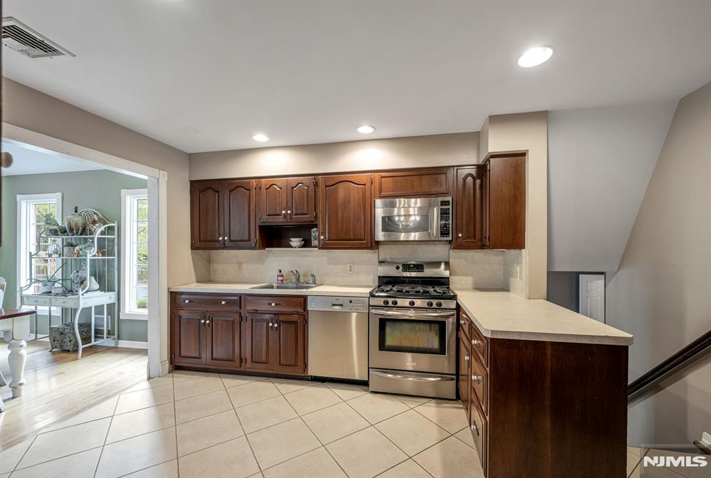 485 Eisenhower Court