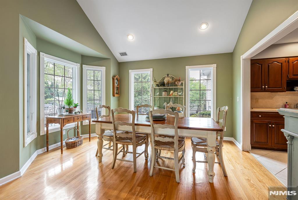 485 Eisenhower Court