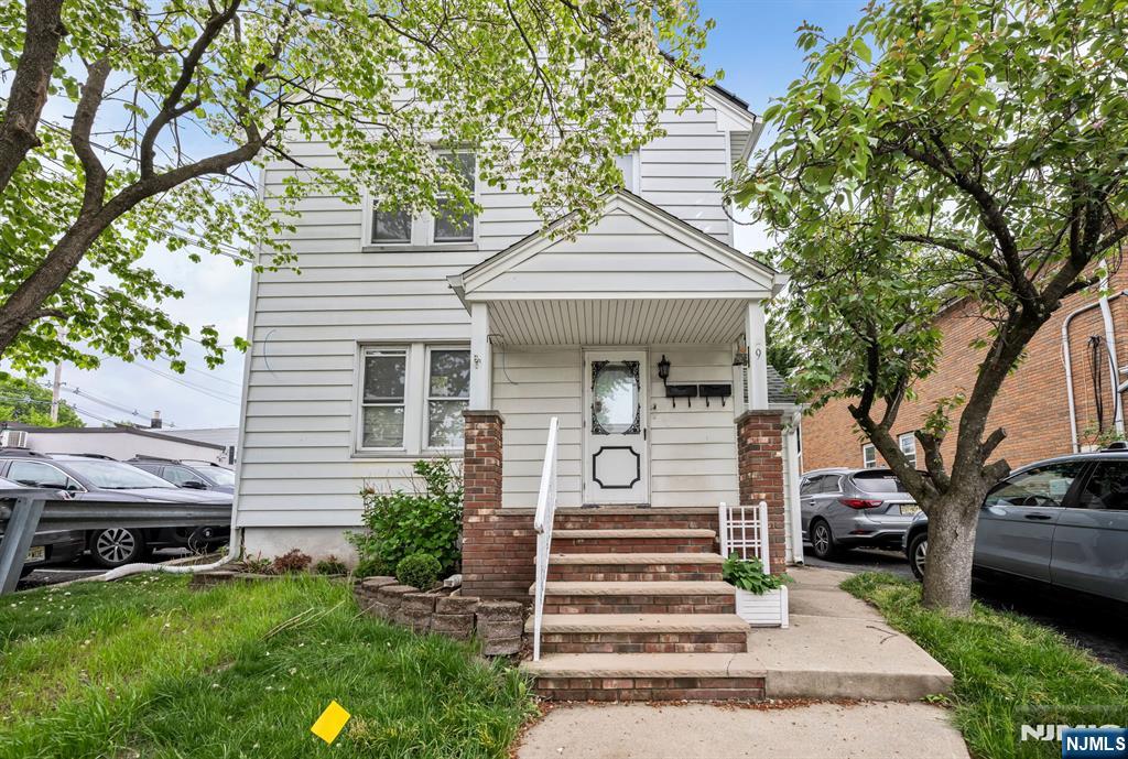 9 Spencer Avenue