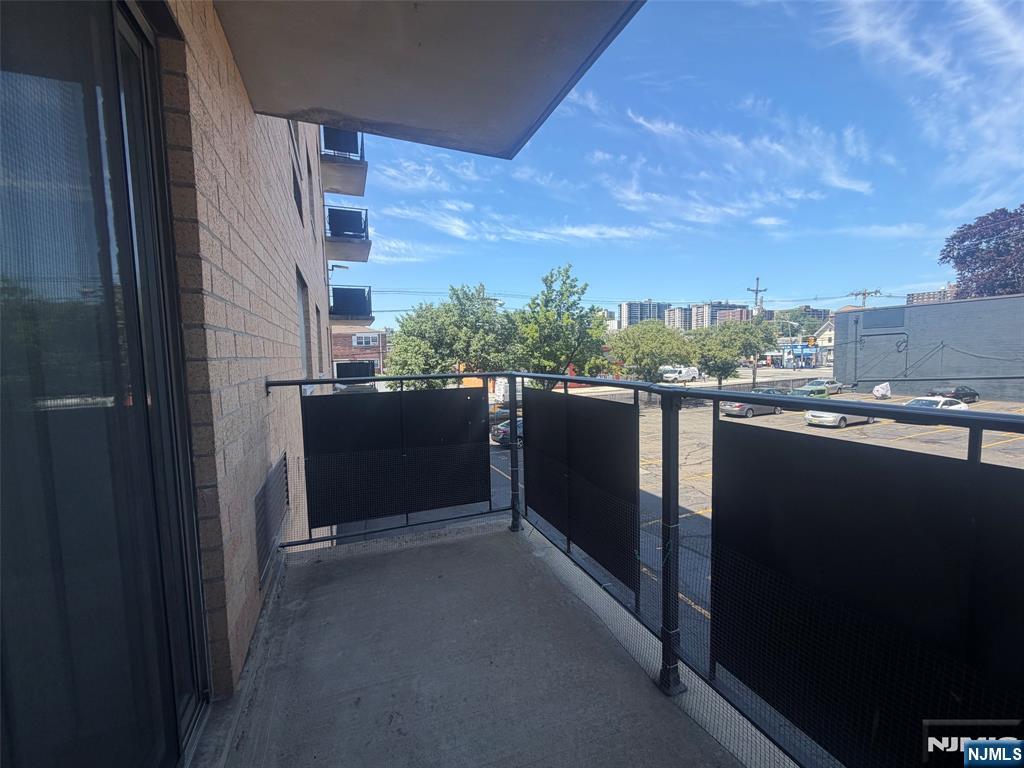 5 Linden Street 2H