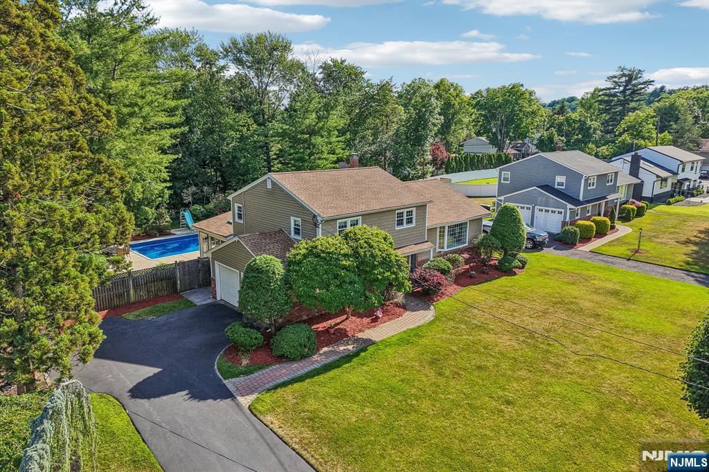 33 Maria Drive
