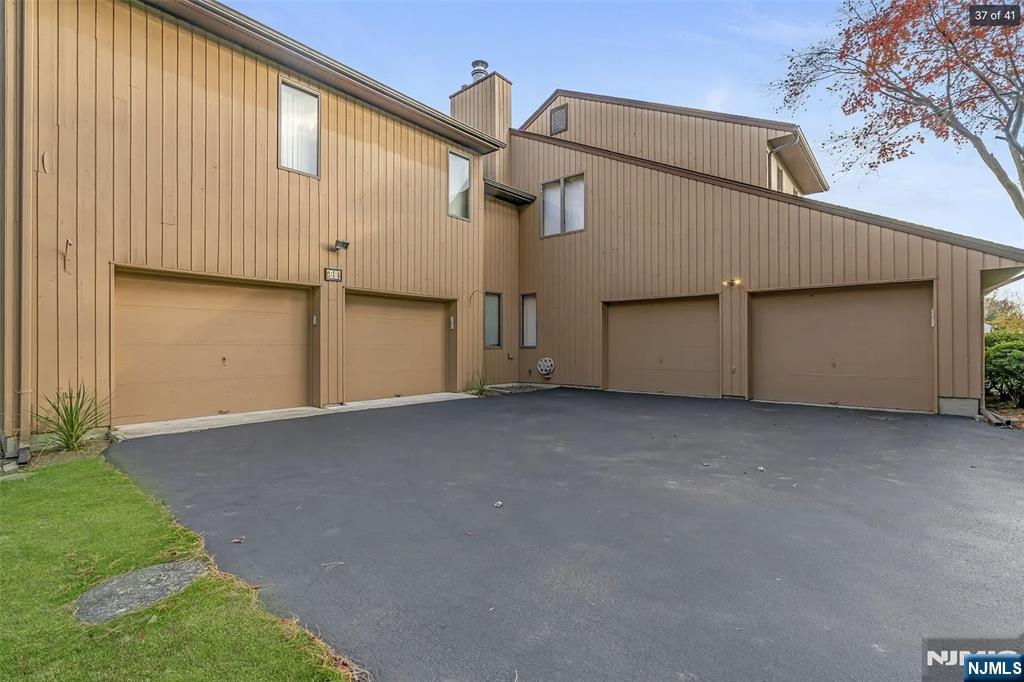 88 Van Blarcom Lane