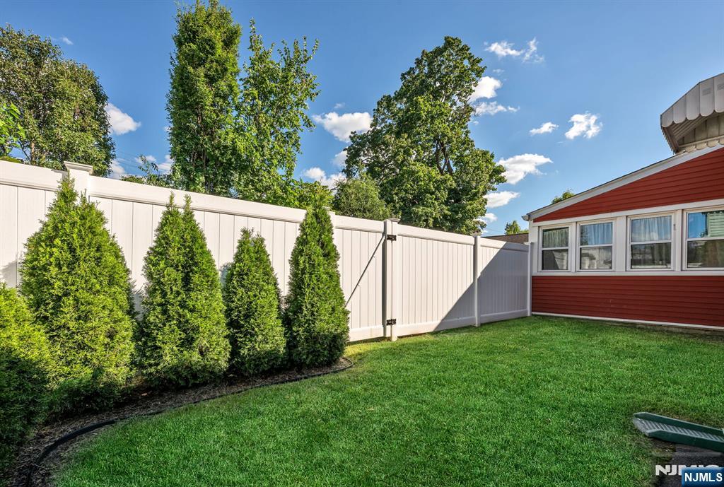 122 Westview Avenue