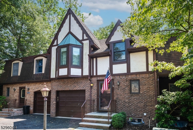 118 N Kinderkamack Rd