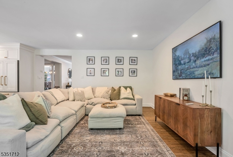 108 Mary Ann Ln