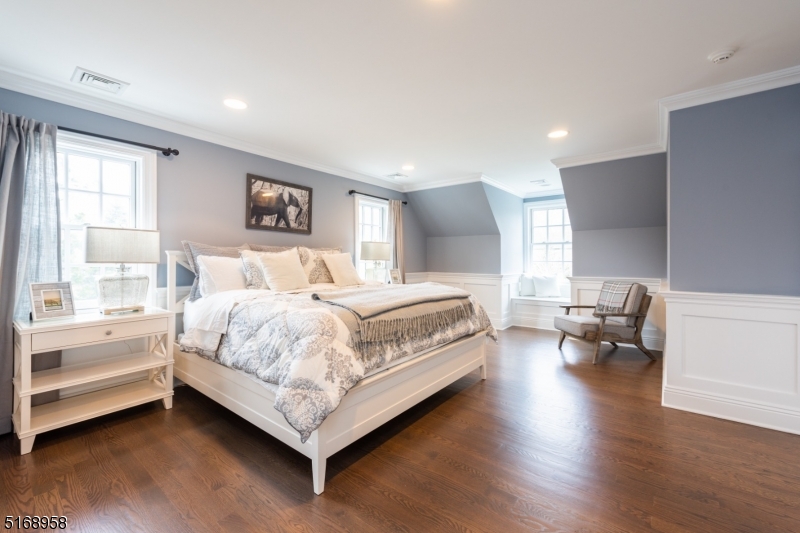 309 Sleepy Hollow Ln