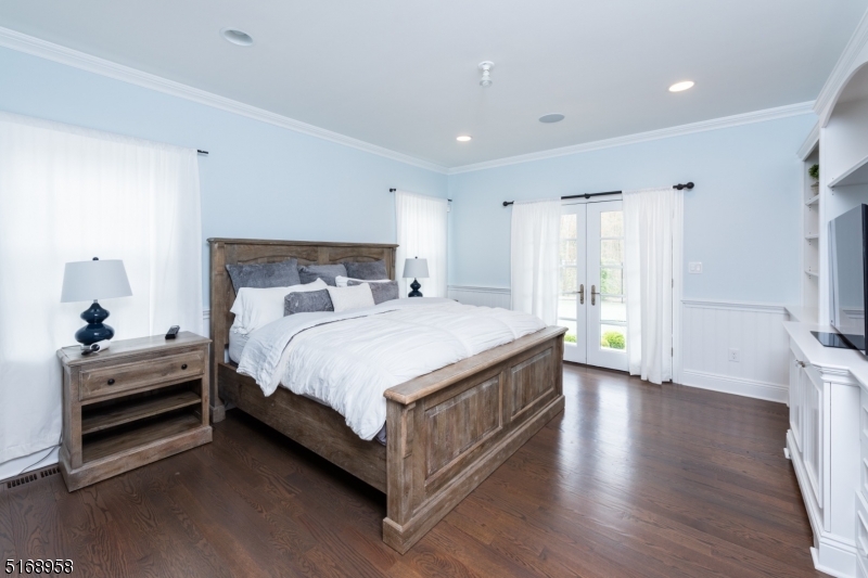309 Sleepy Hollow Ln