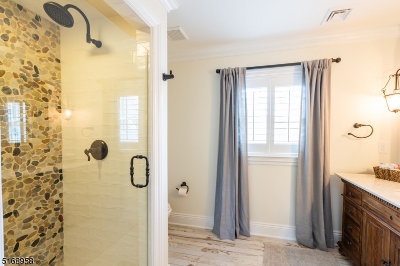 309 Sleepy Hollow Ln