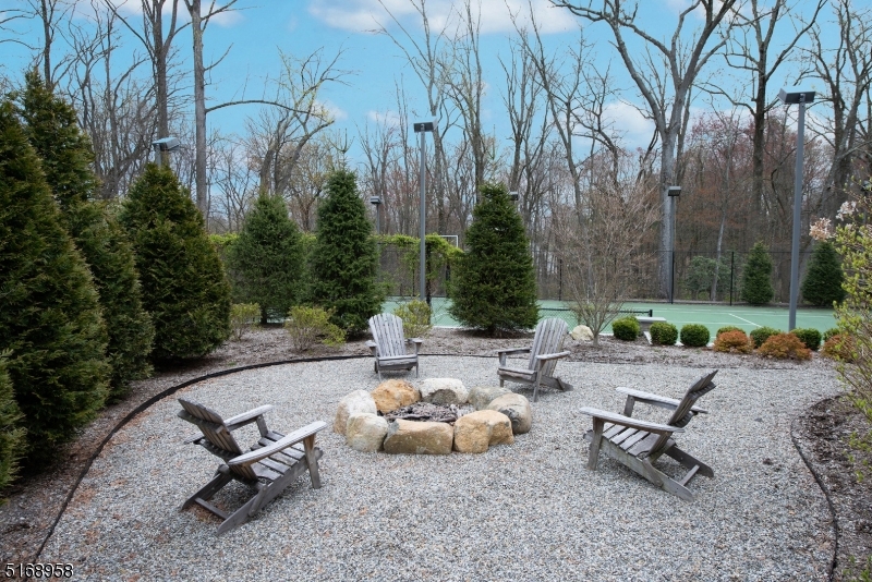309 Sleepy Hollow Ln