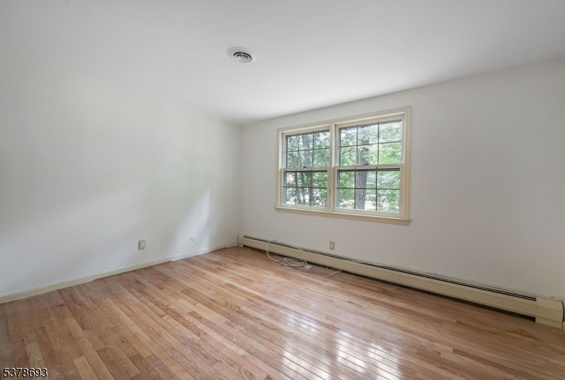 26 Murray Ave
