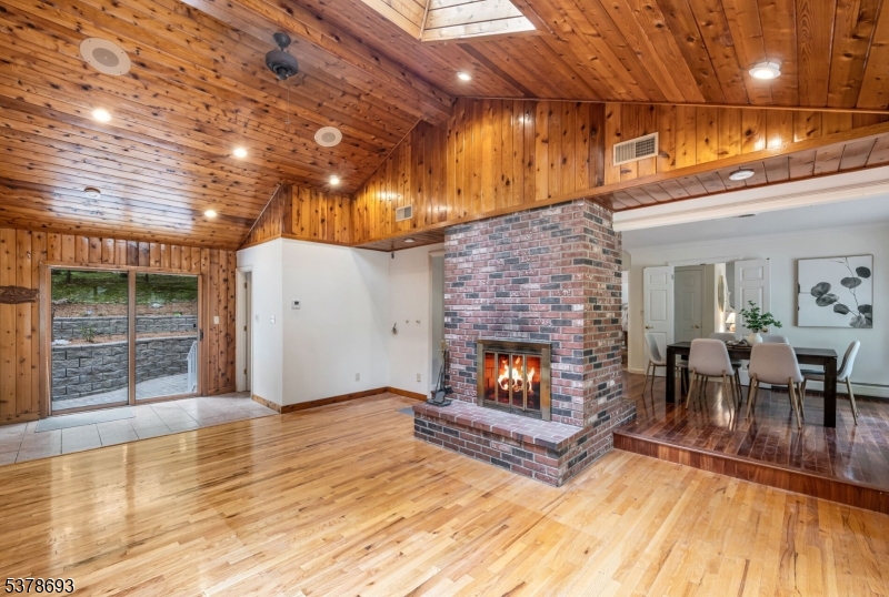 26 Murray Ave