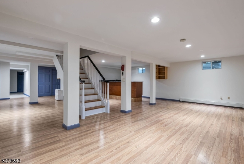 26 Murray Ave