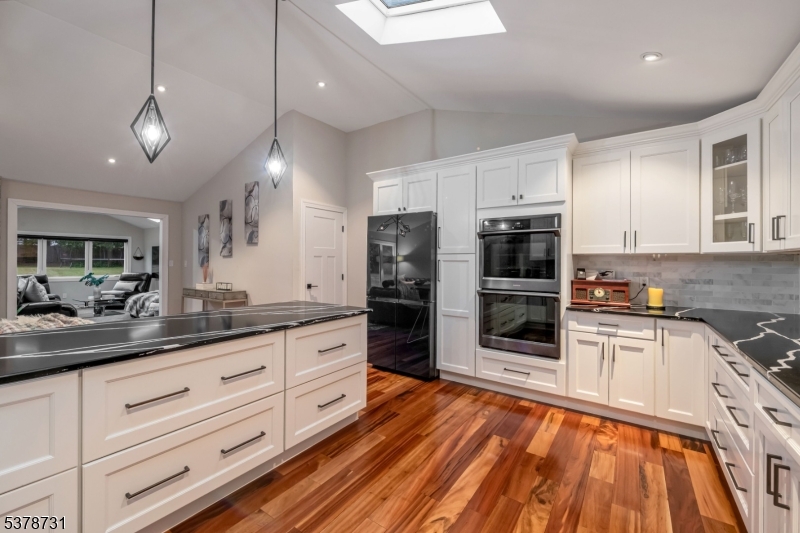 137 Elmwood Pl
