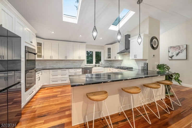 137 Elmwood Pl