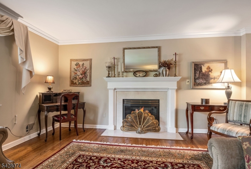 485 Eisenhower Ct