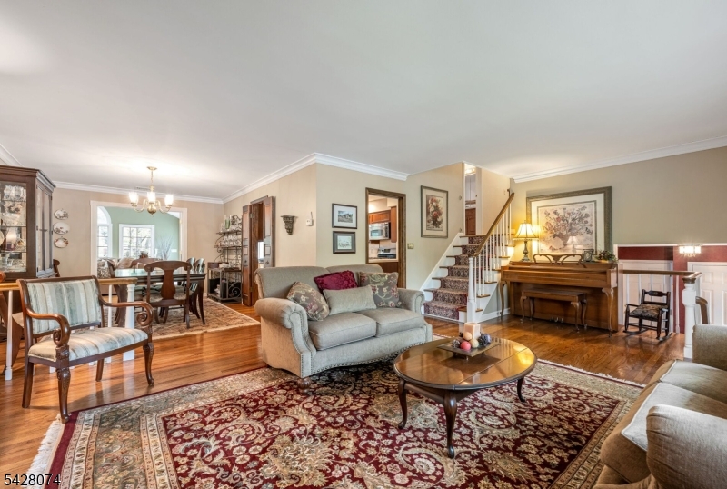 485 Eisenhower Ct