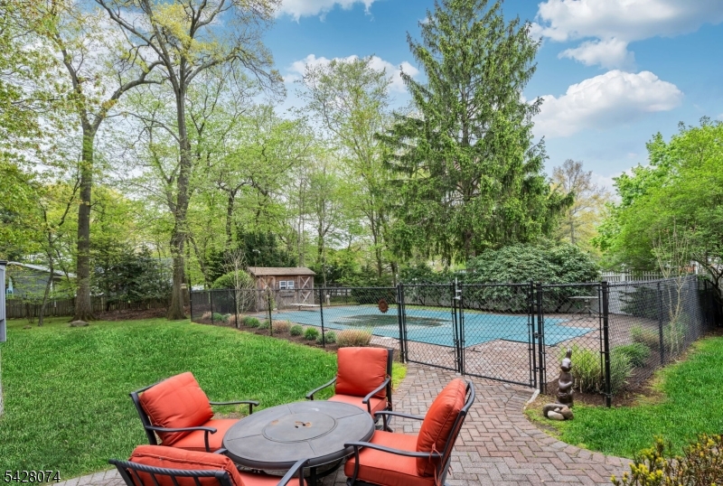 485 Eisenhower Ct