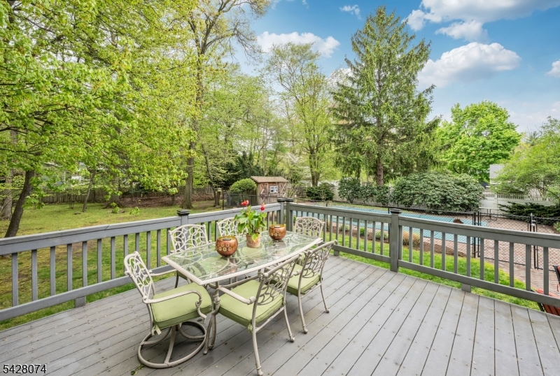 485 Eisenhower Ct