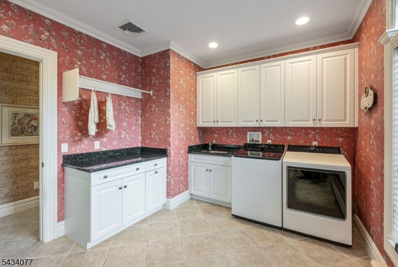 68 Brams Hill Dr