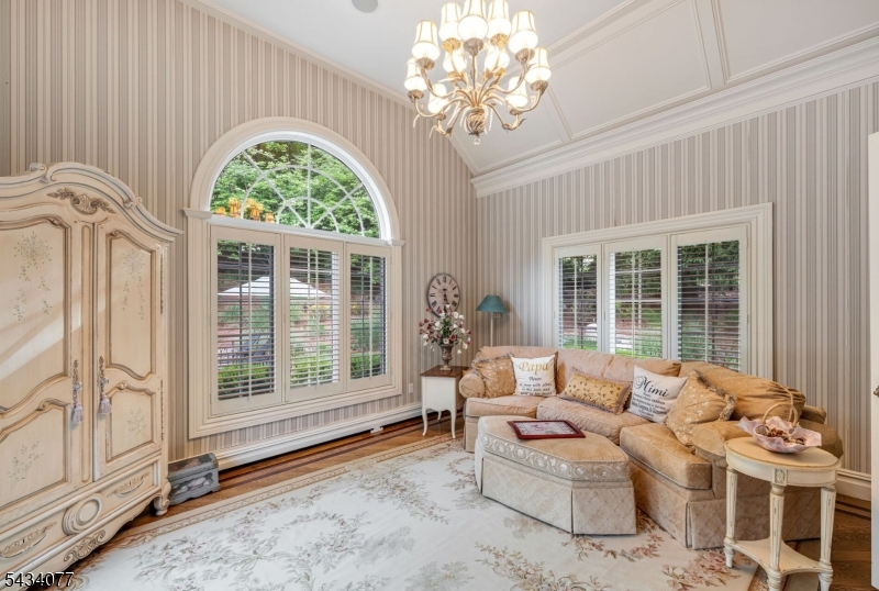 68 Brams Hill Dr