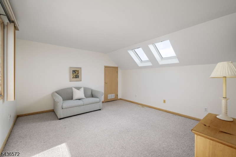 25 W Bayberry Dr