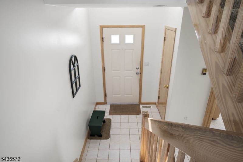 25 W Bayberry Dr
