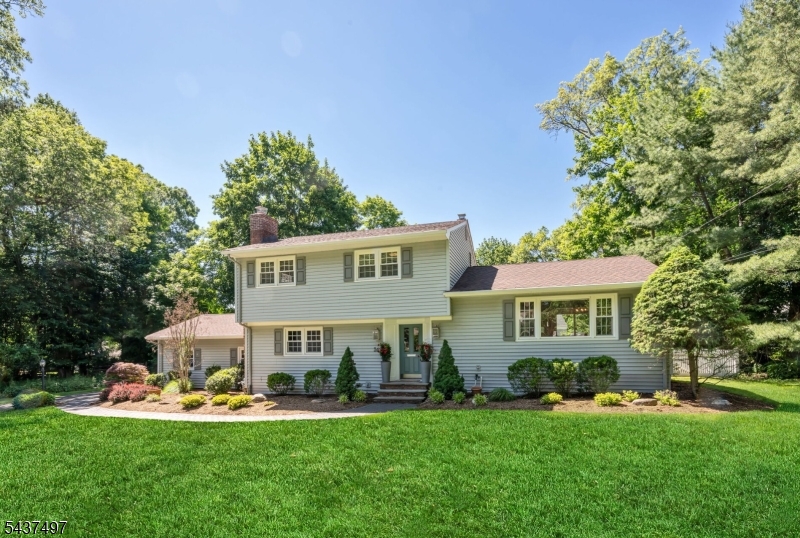 369 Voorhis Ave