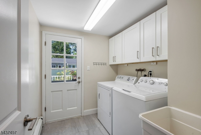 369 Voorhis Ave