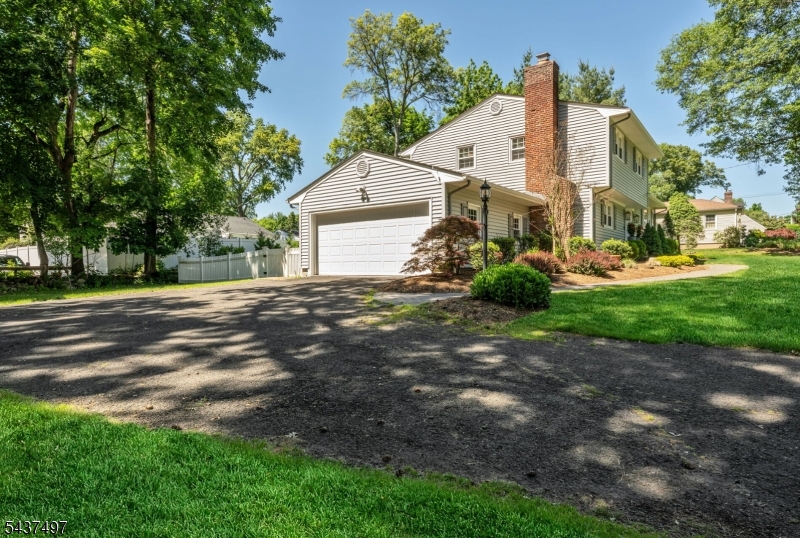 369 Voorhis Ave