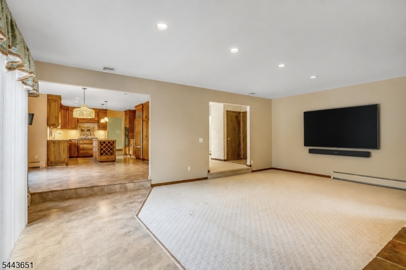 88 Van Blarcom Ln