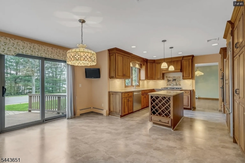 88 Van Blarcom Ln